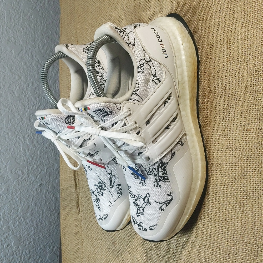 Adidas X Disney Ultraboost DNA 'Goofy' Kid's Running Shoes Sz 5.5, White/Black - Picture 4 of 8
